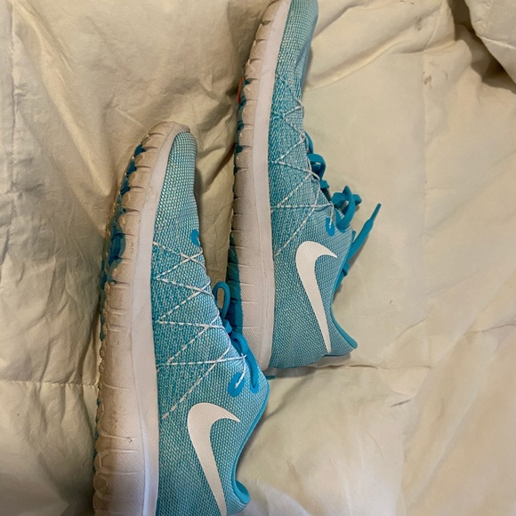 Nike Running shoes - Picture 3 of 5